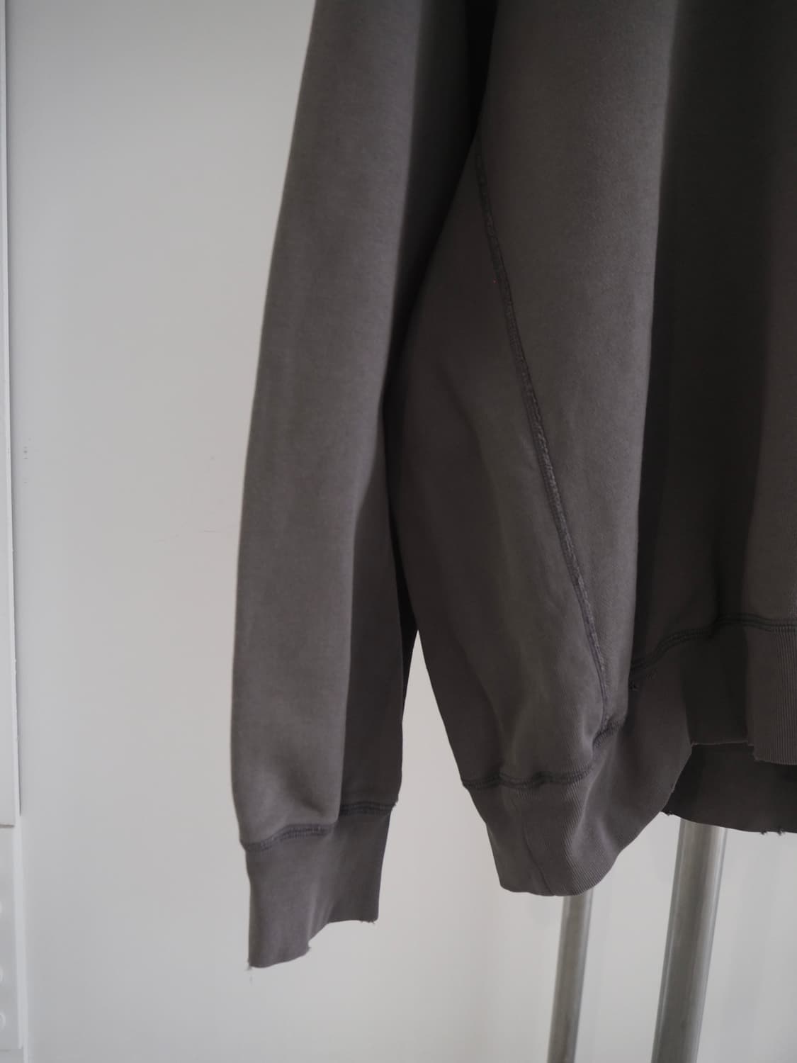 KAZUYUKI KUMAGAI damage sweat shirt 상품이미지3