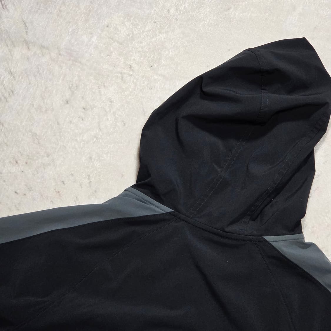 언더아머 블랙 바람막이 자켓 상품이미지5