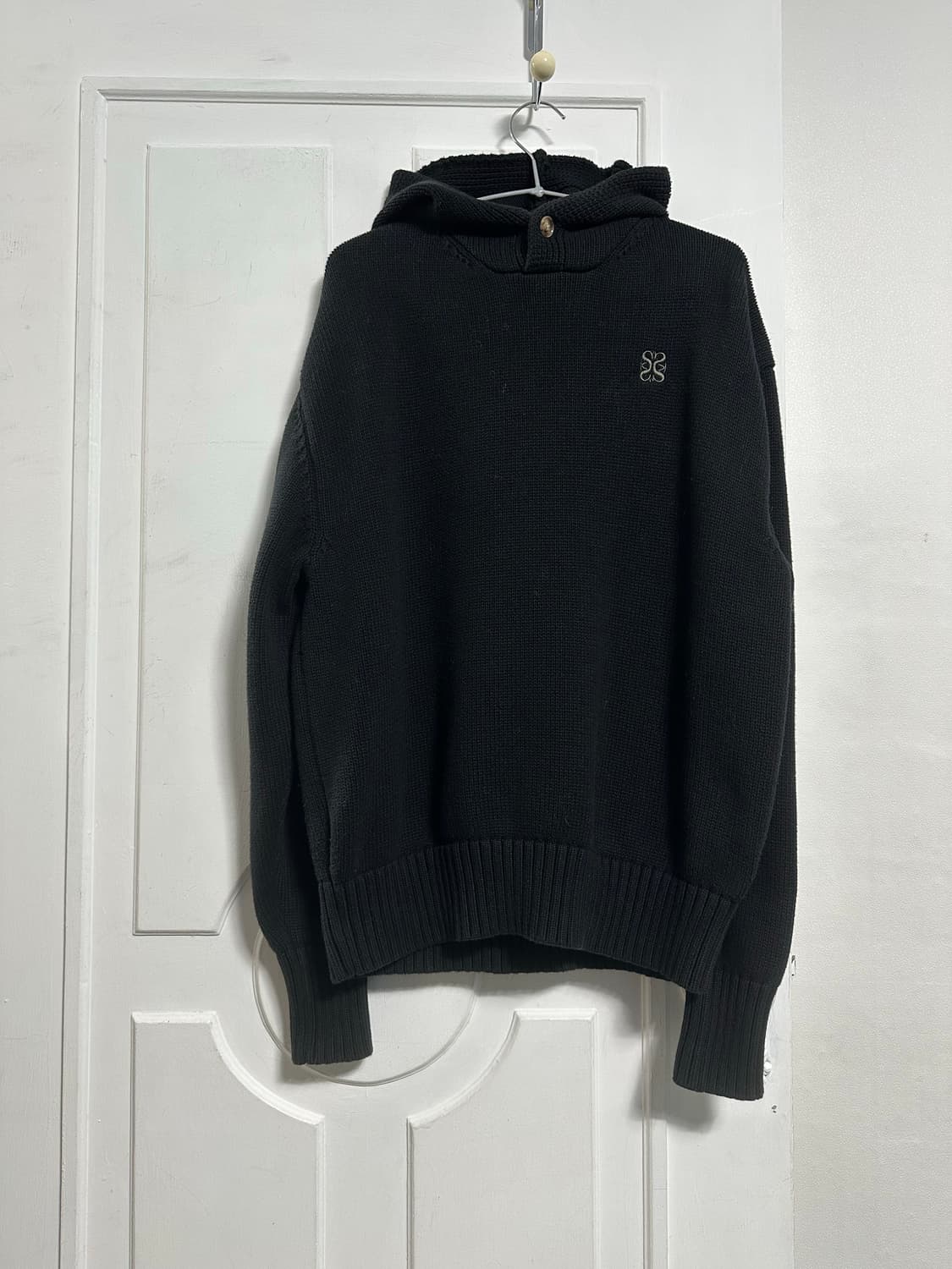 세터 투톤 버튼 후드 니트 상품이미지1