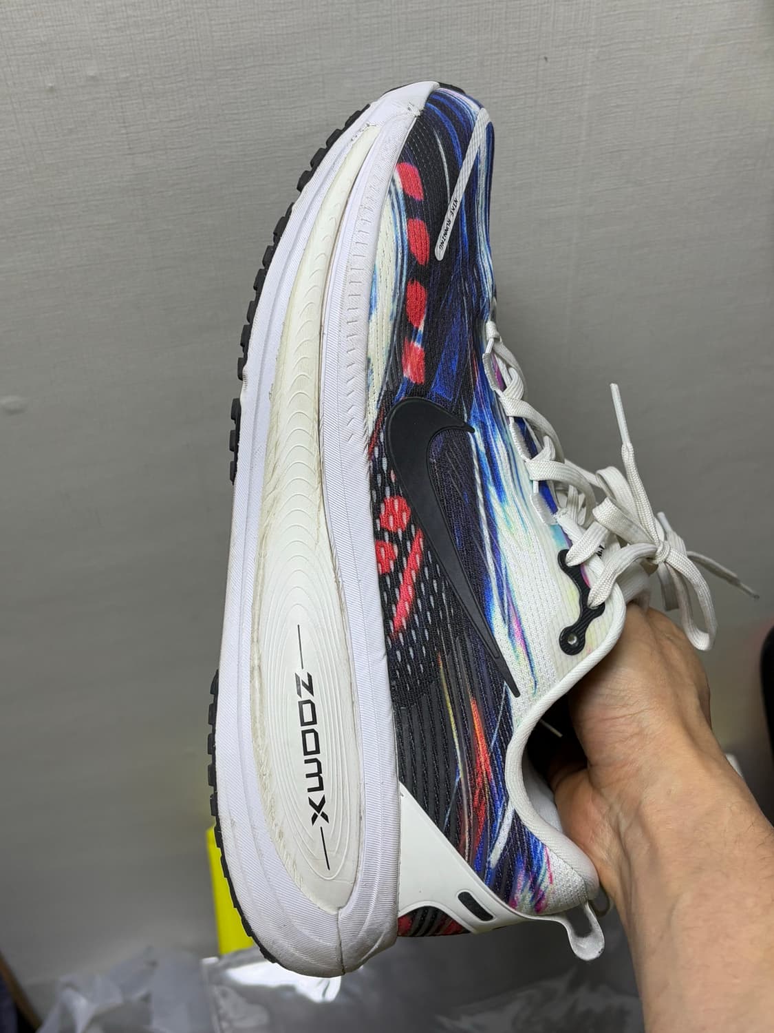 보메로 18 런닝화 275팔아요 상품이미지5