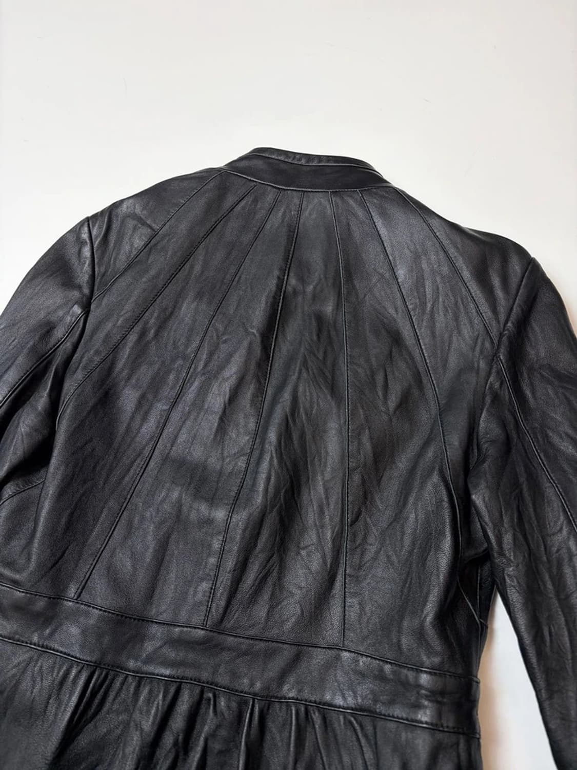 코치 페미닌 크롭 블랙 가죽 자켓 PN9436 상품이미지4