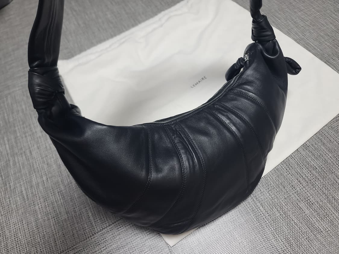 르메르 크루아상 라지 숄더백 블랙 크루아상백 나파레더 숄더백 크로스백 상품이미지9
