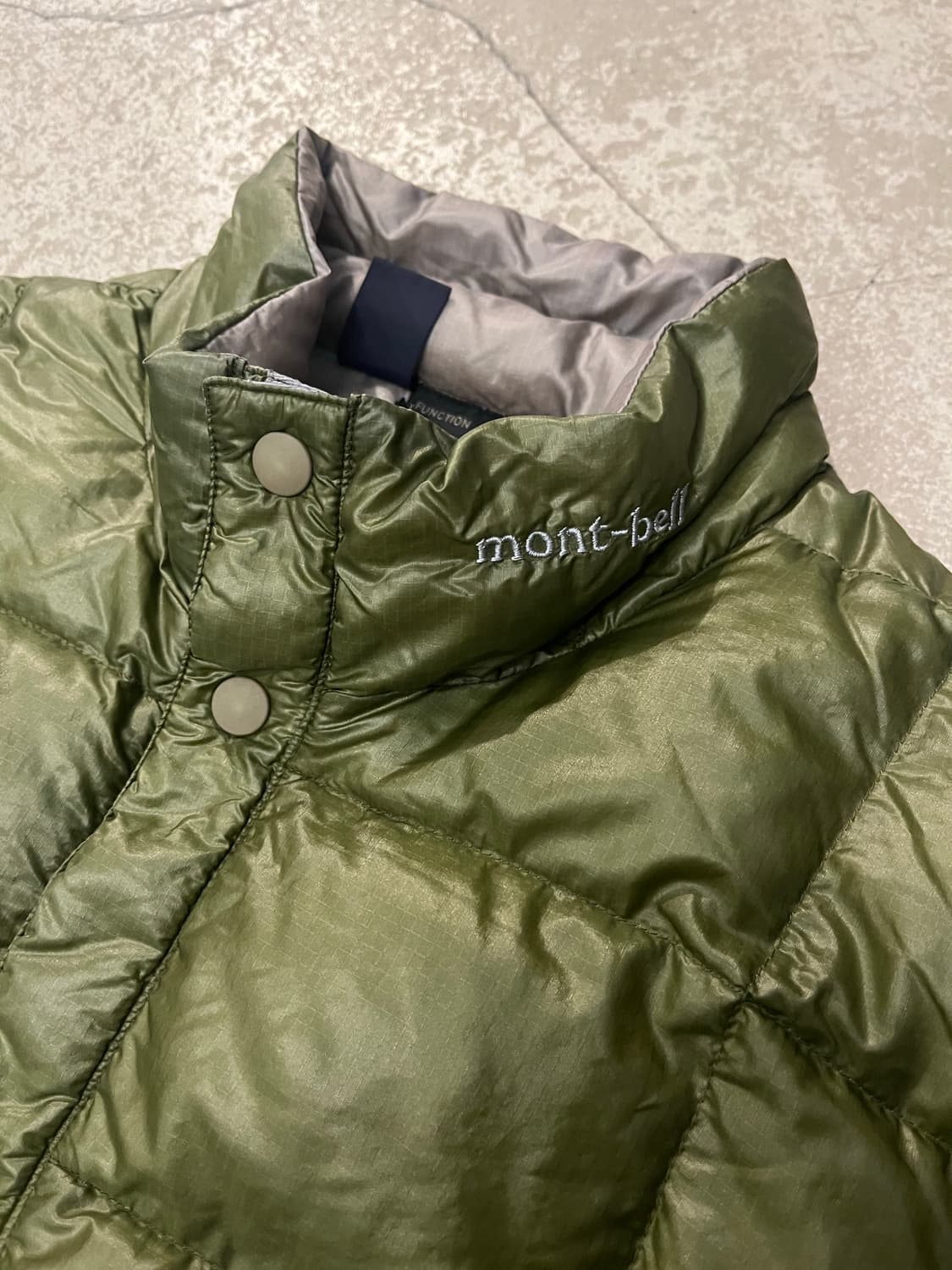 빈티지 mont-bell 리버시블 경량 버튼다운 상품이미지1