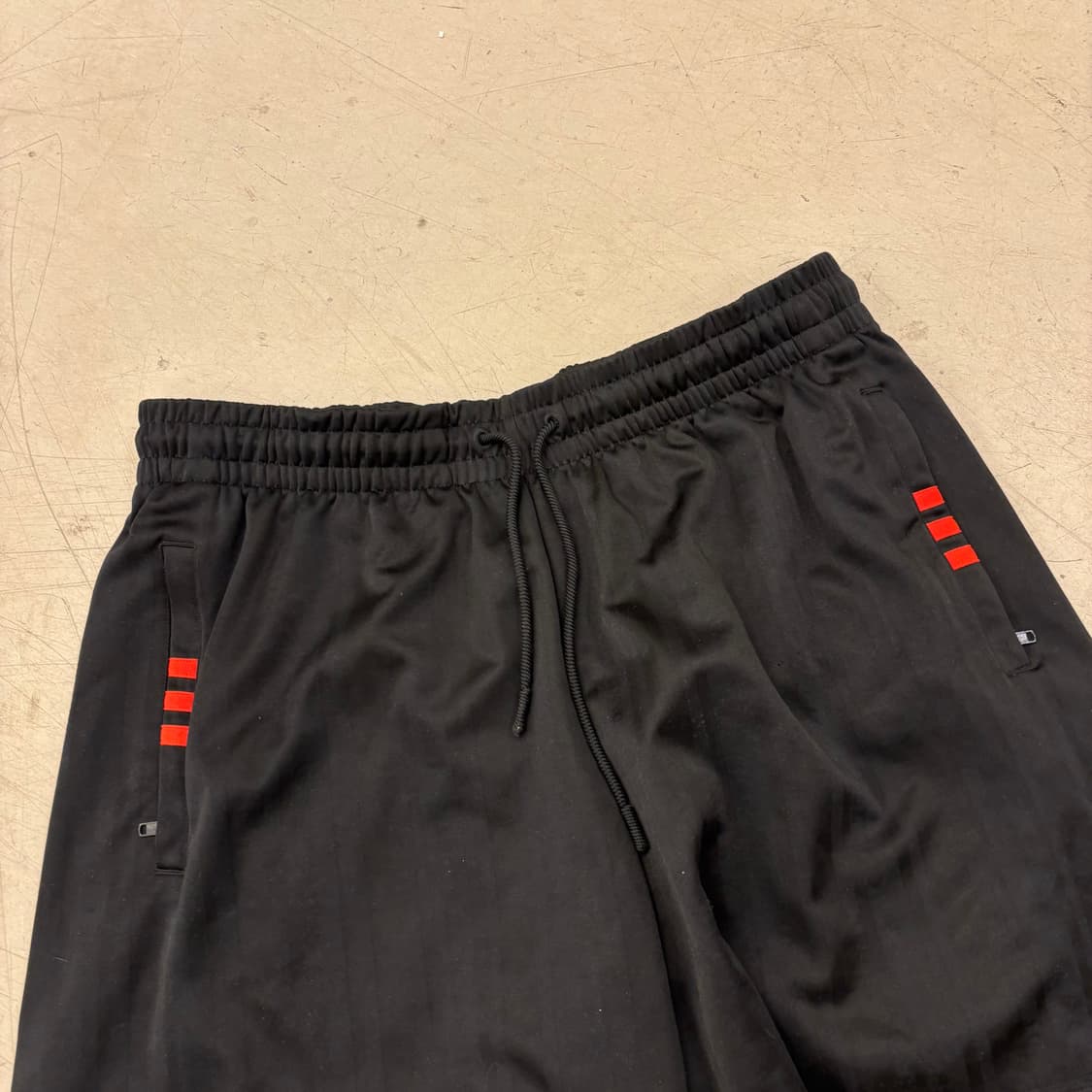 아디다스 x 알렉산더 왕 삼선 반바지 상품이미지2