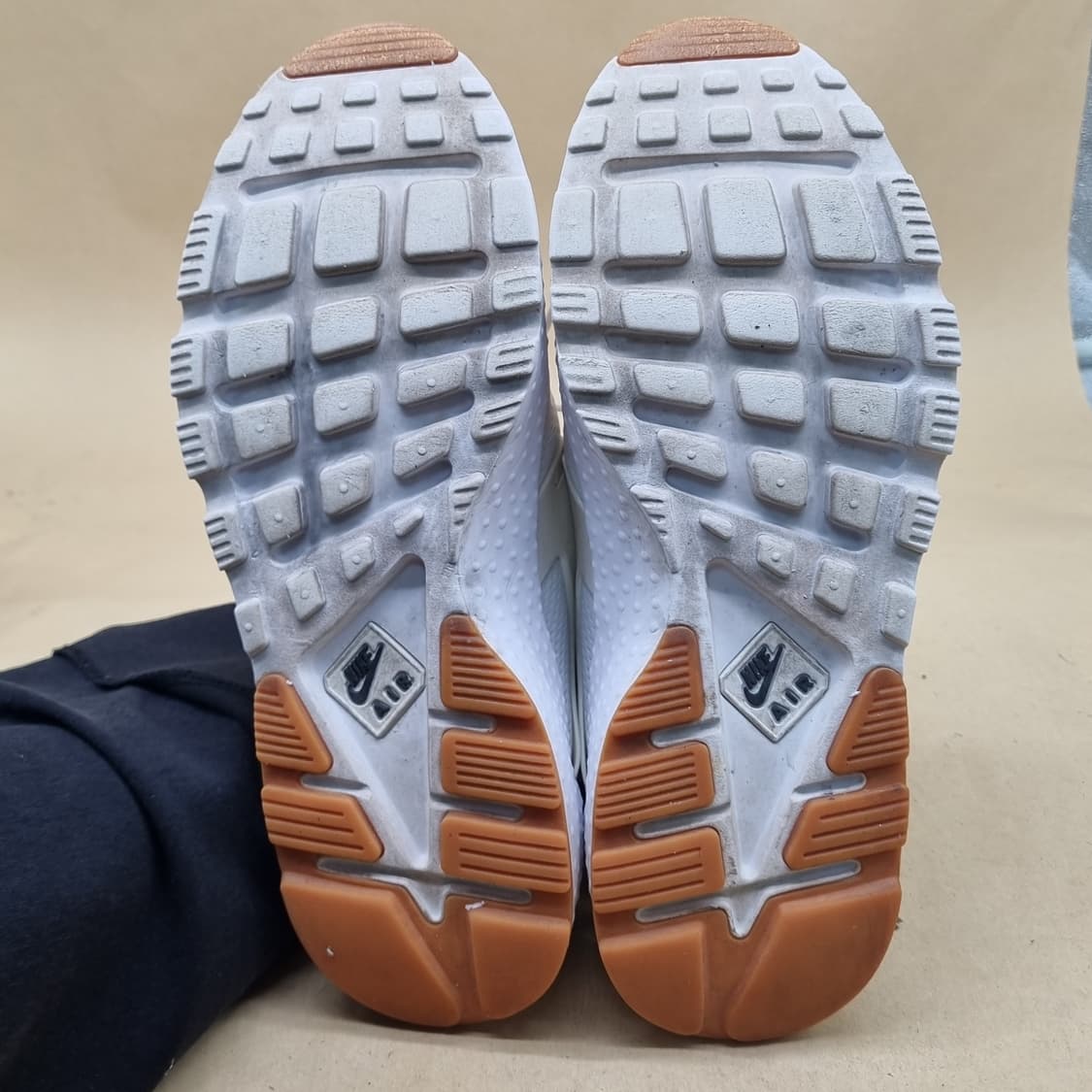 나이키 에어 허라취 런 울트라 275 상품이미지3