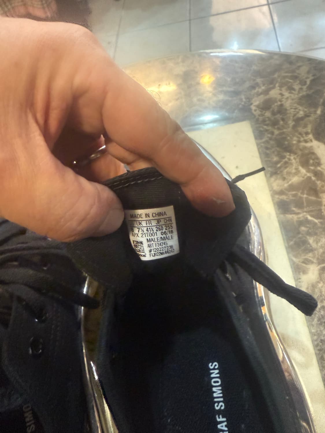 7반/260 정품 라프시몬스+아디다스 디트로이트런너 팝니다 상품이미지6