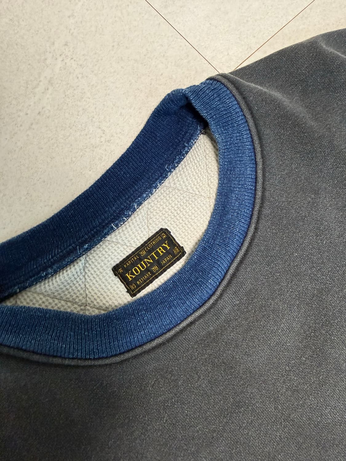 캐피탈 플리스 X 데님 퀼팅 투톤 빅 스웨트셔츠 인디고 3사이즈 5회미만 상품이미지4