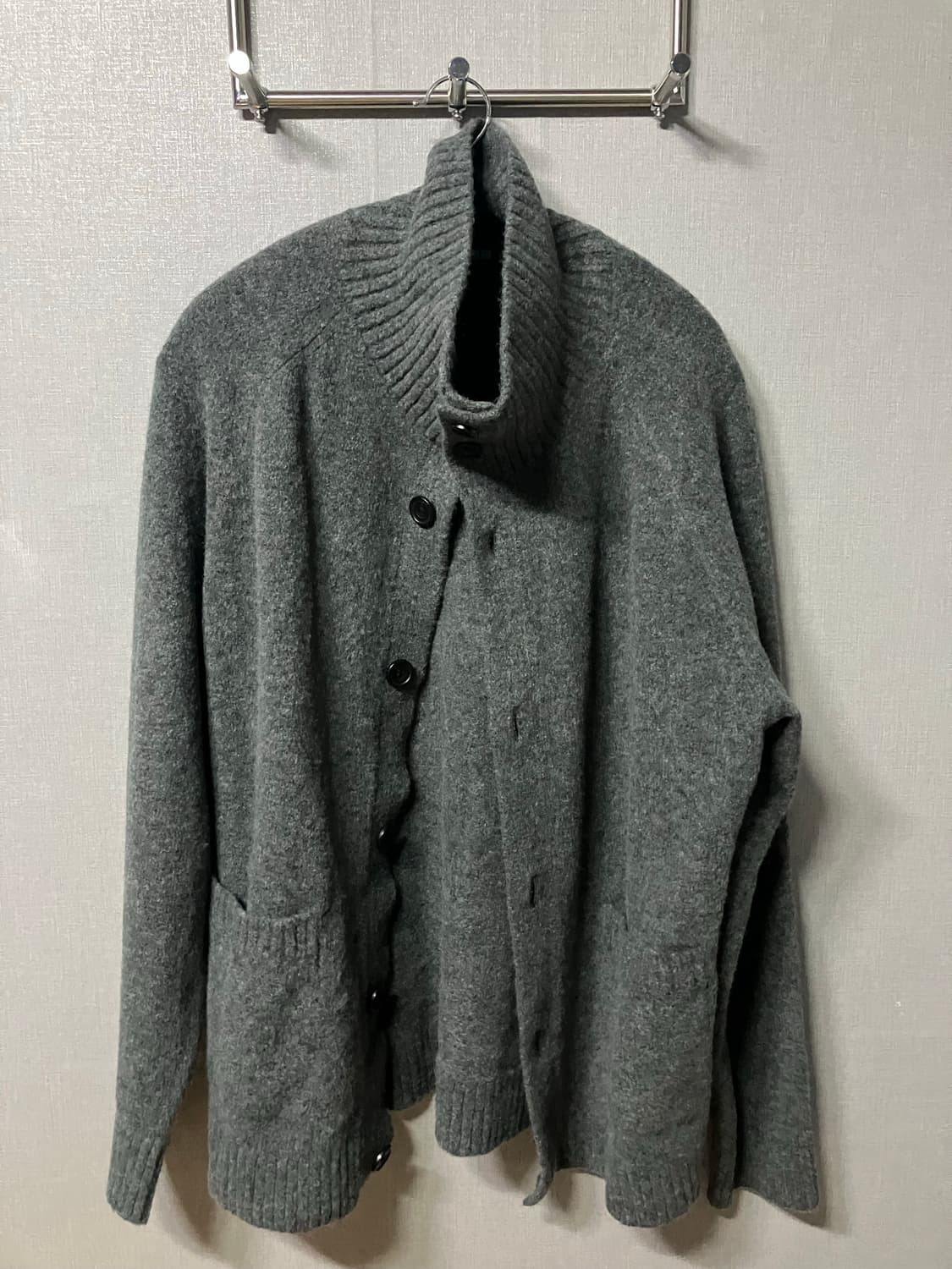 유니클로 수플레얀 스탠드 카라 가디건 다크그레이 m 상품이미지2