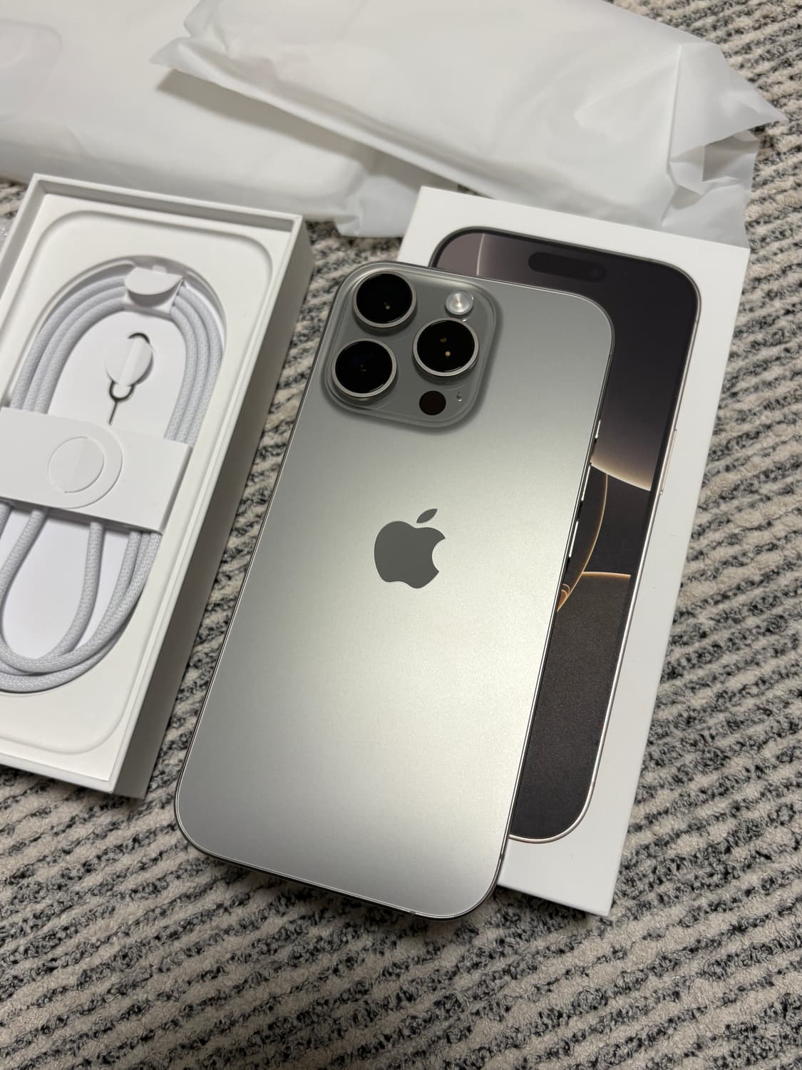 아이폰16 프로 256 내추럴티타늄 배터리성능100 S급 상품이미지1