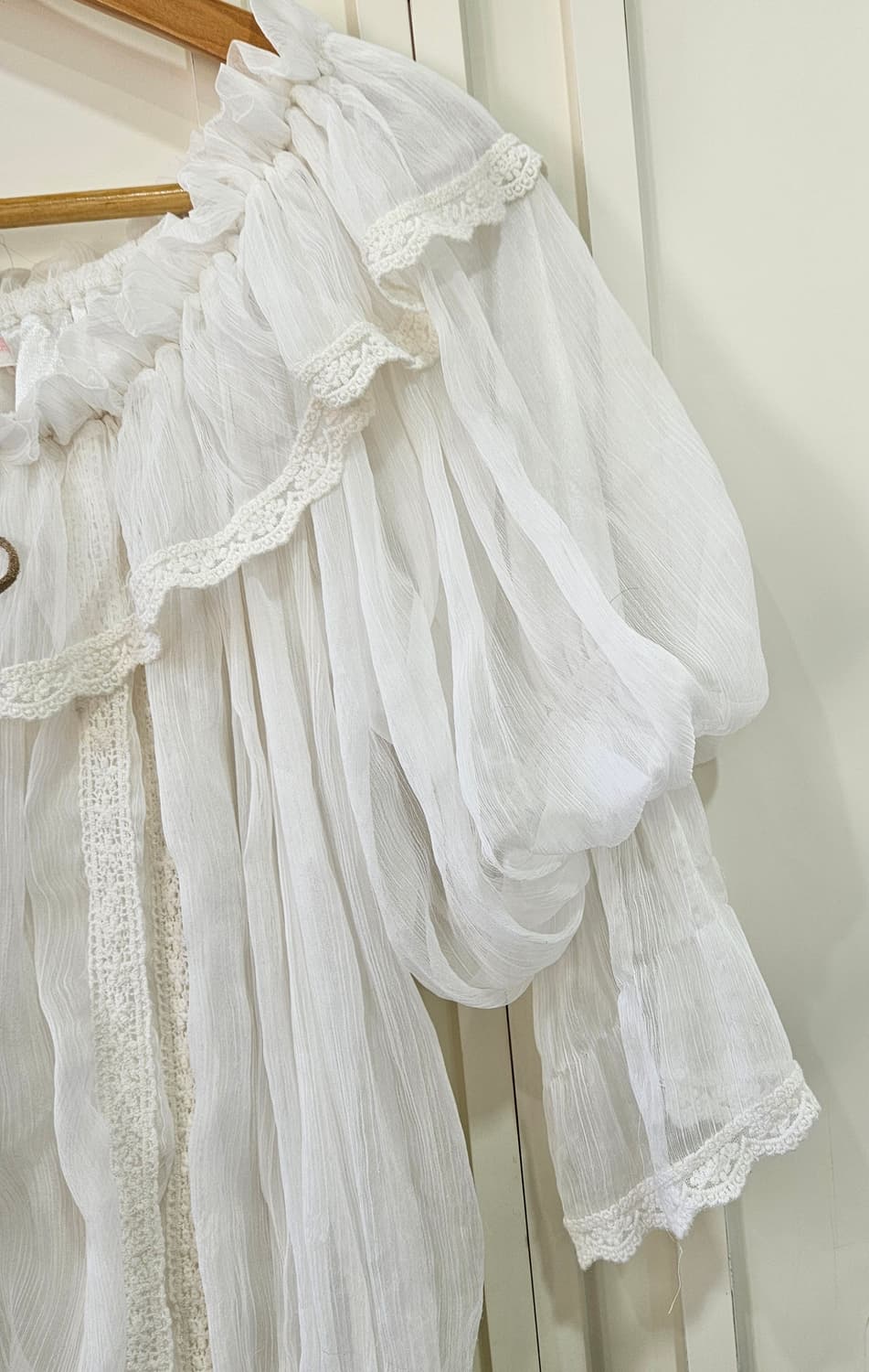 리즈리사(LIZ LISA) 레이스 쉬폰 오프숄더 블라우스 상품이미지4