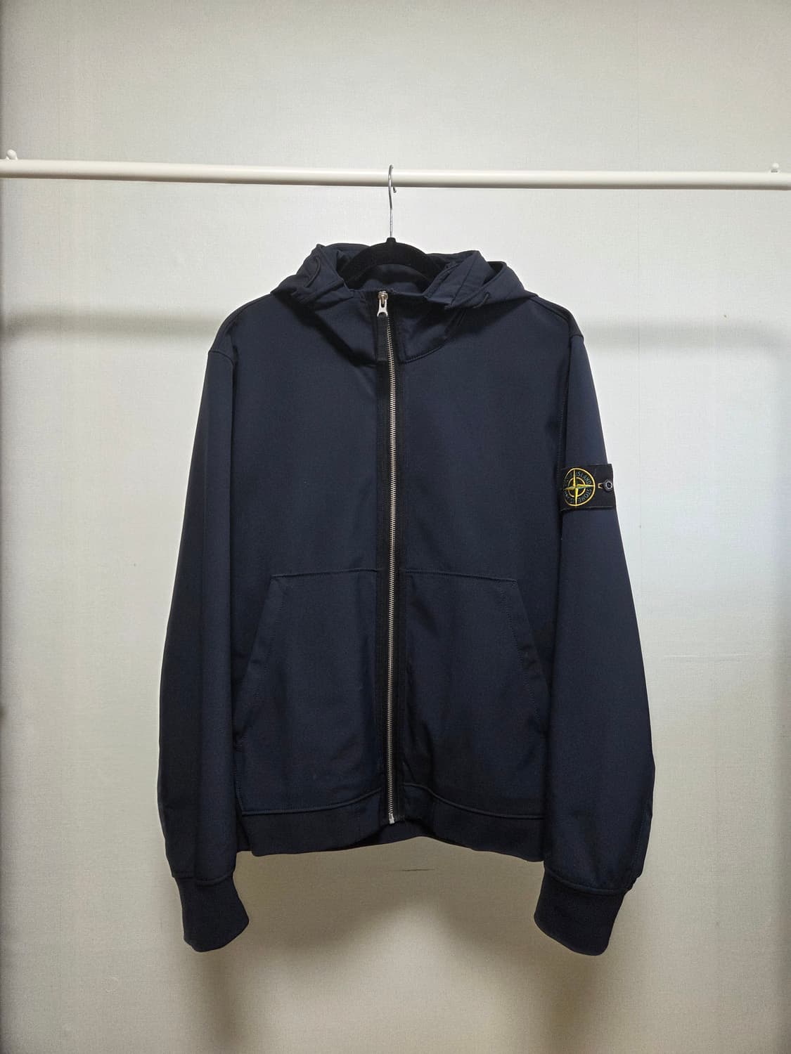 [새상품급 M] 스톤아일랜드 소프트쉘 상품이미지1