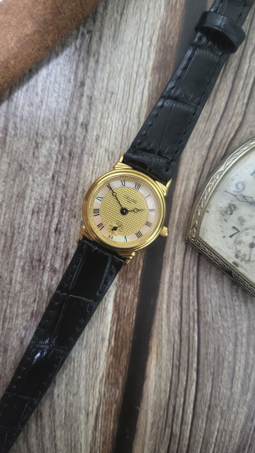 [연말세일]정품 셀린느 스몰 세컨즈 골드 쿼츠시계 상품이미지5
