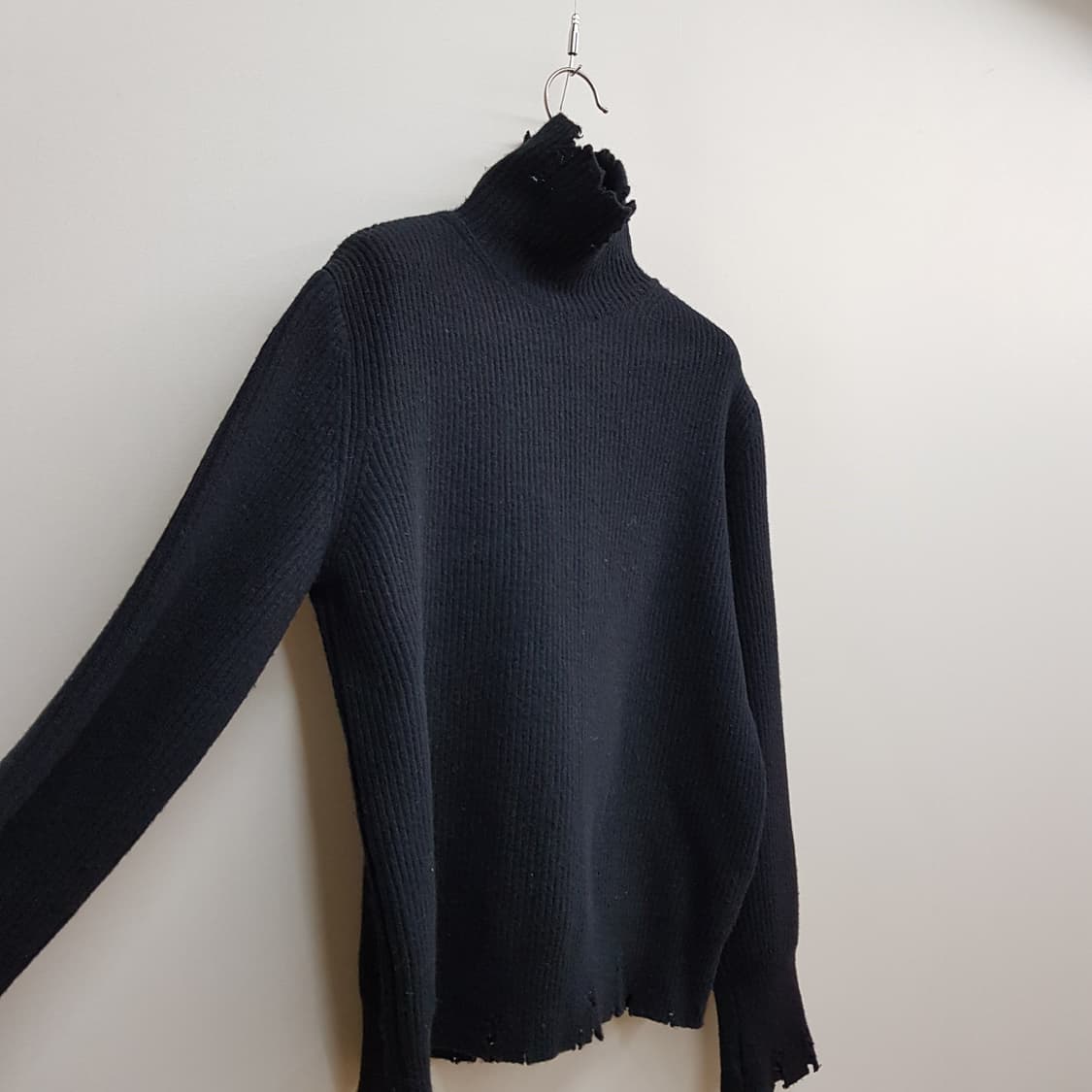 BEAKER 비이커 2021 디스트로이드 터틀넥 울 니트 1사이즈 상품이미지3