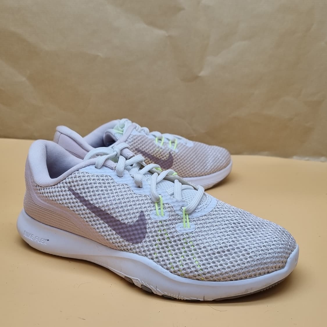 나이키 플렉스 TR7 여성런닝화230  상품이미지1