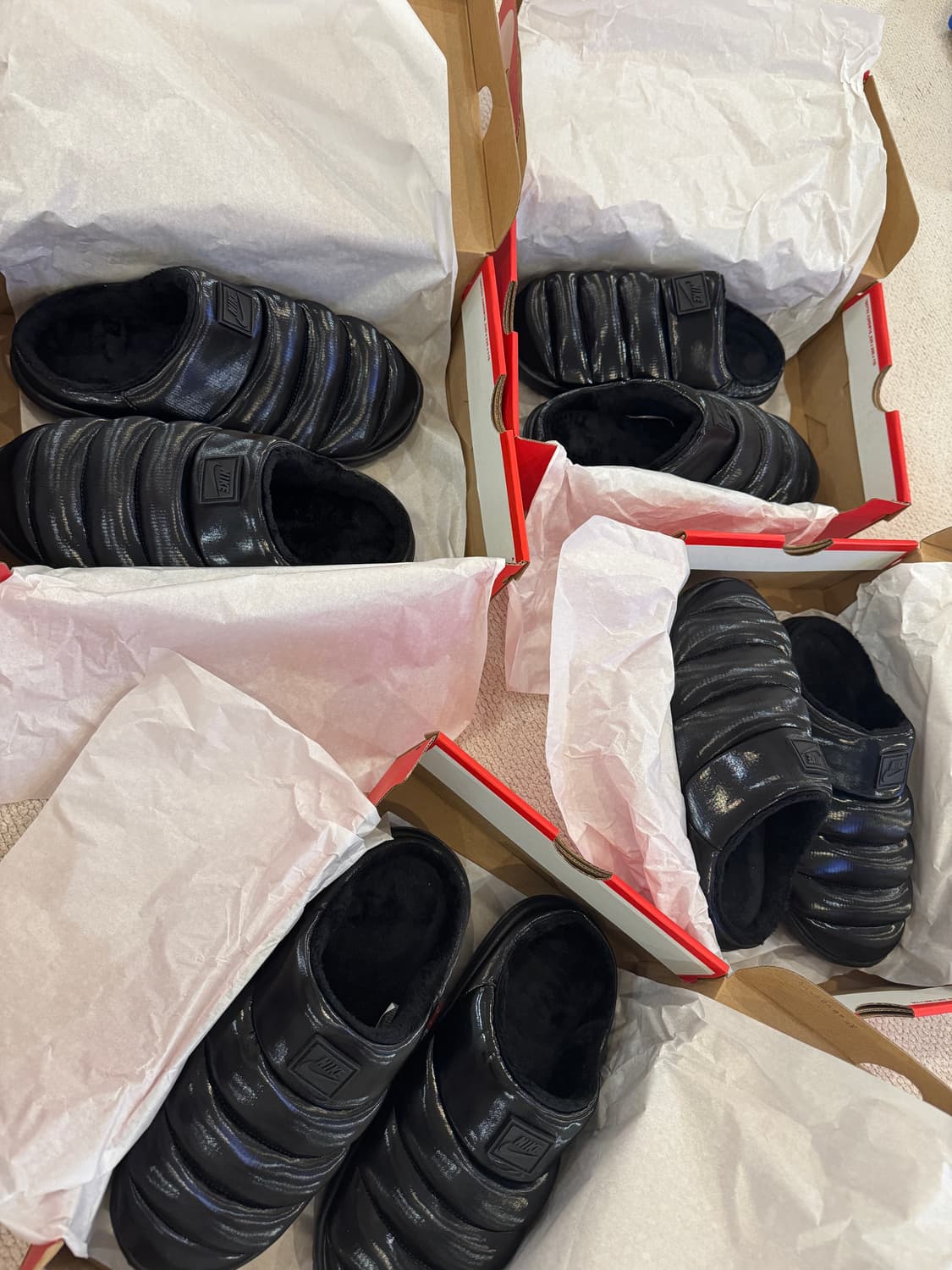 미착용/새상품) 나이키 버로우 패딩슈즈 패딩슬리퍼 230/240/250 상품이미지1