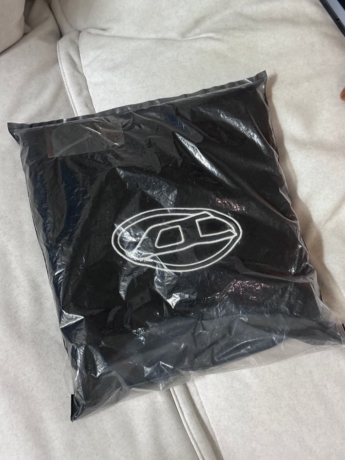 디젤 마가렛 컷아웃 로고 반팔 니트 블랙 S 미개봉 새제품 상품이미지5