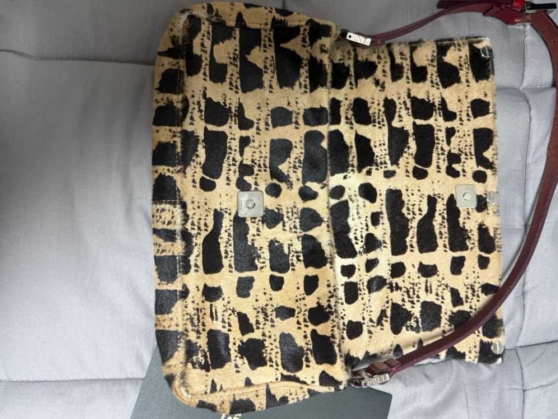 펜디 송치 숄더백 상품이미지7