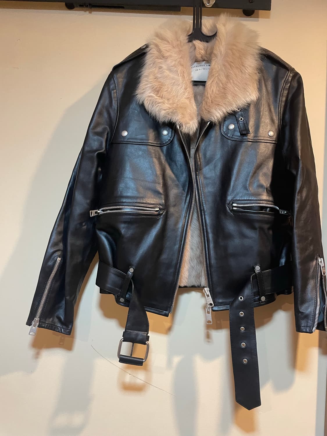 올세인츠 가죽 라이더 퍼자켓입니다 상품이미지5