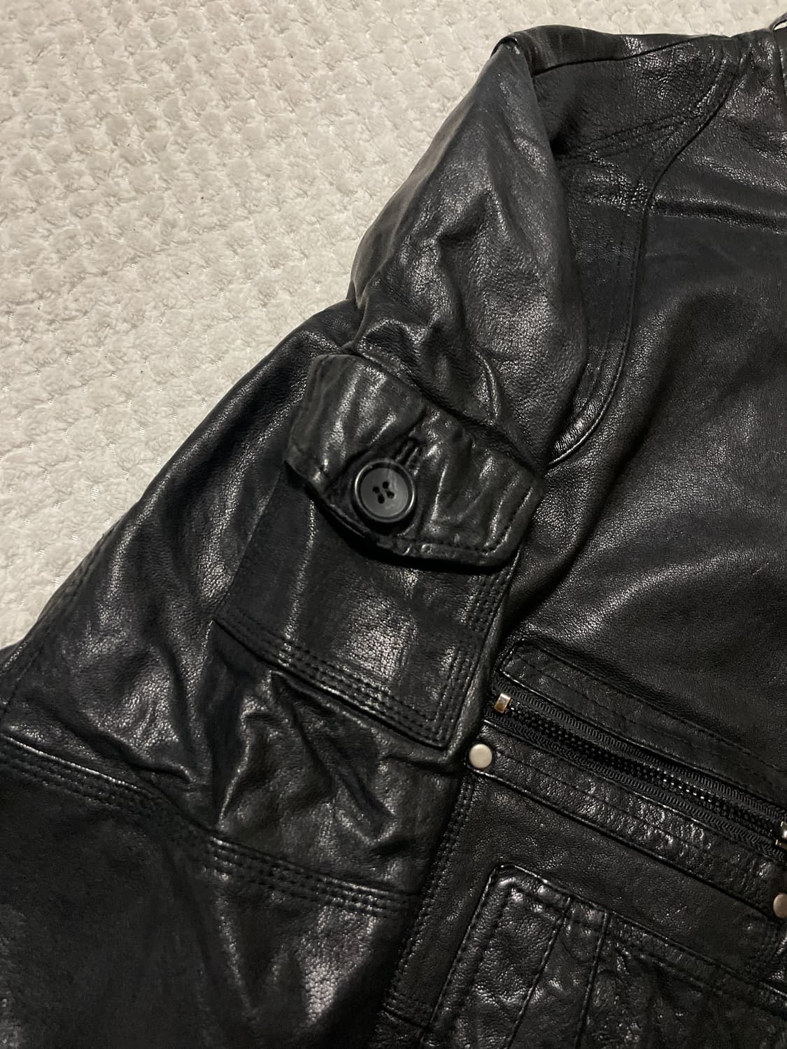 광희시장 웨스턴 무드 램스킨 양가죽 절개 포켓 레더 자켓 상품이미지6