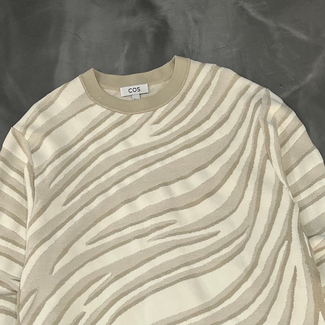  코스 지브라 패턴 니트 y16385 상품이미지3