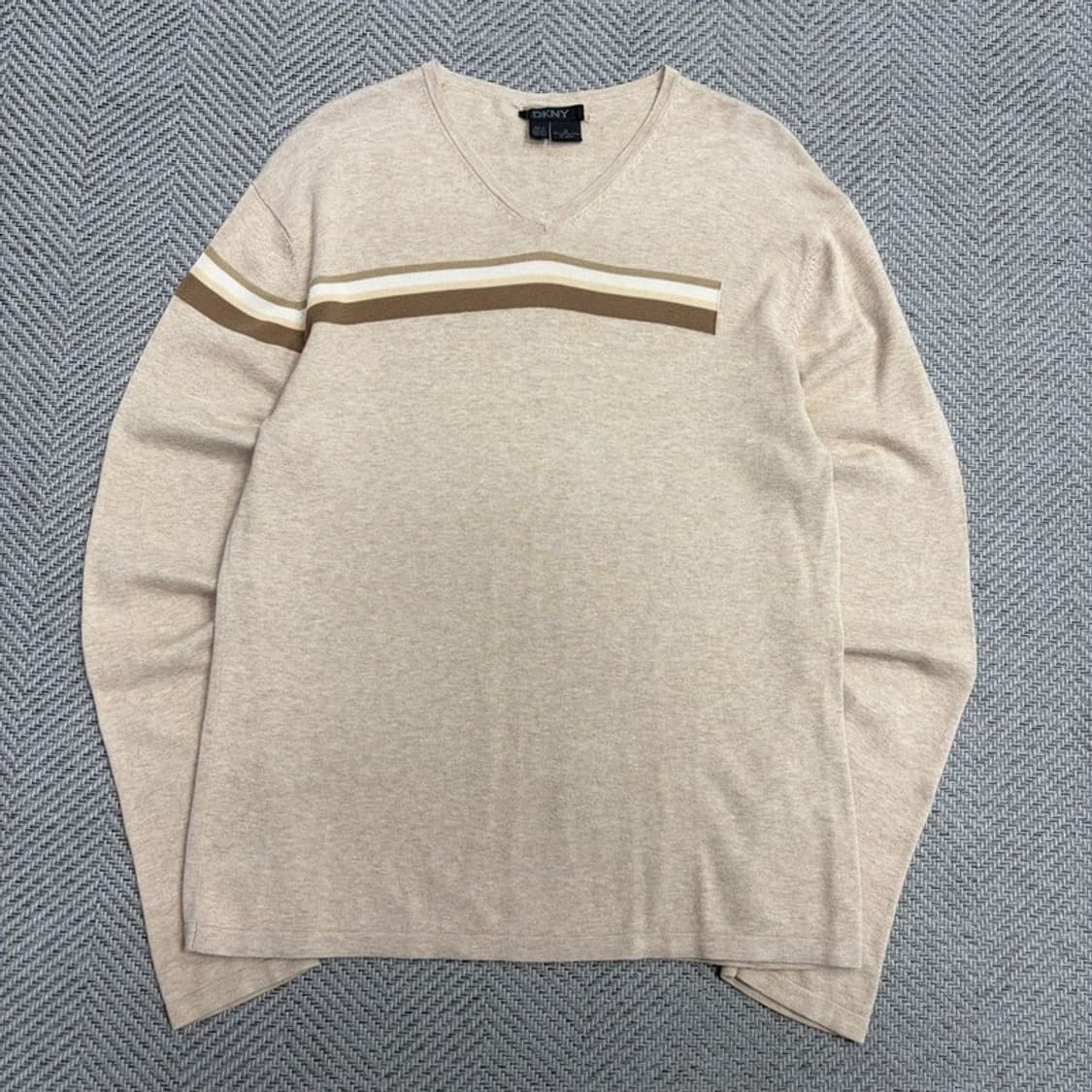 dkny 브이넥 니트 v4358 상품이미지1