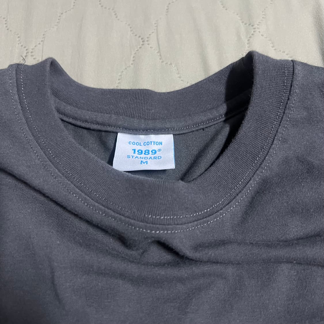 1989스탠다드 차콜 반팔 M 고양이 프린팅 데일리 공용 상품이미지2