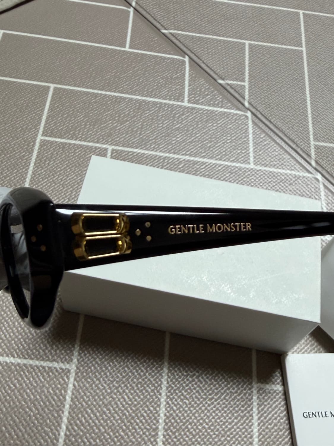 젠틀몬스터 (Gentle Monster) 던스 상품이미지3