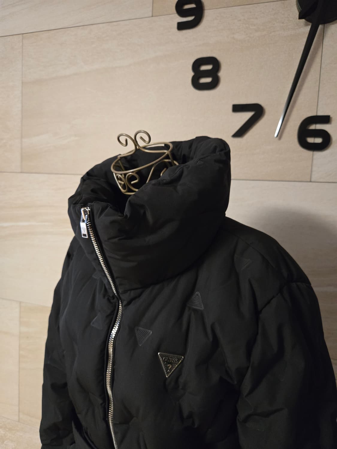 [m] GUESS 게스 벨트 덕다운 패딩 2023 상품이미지5