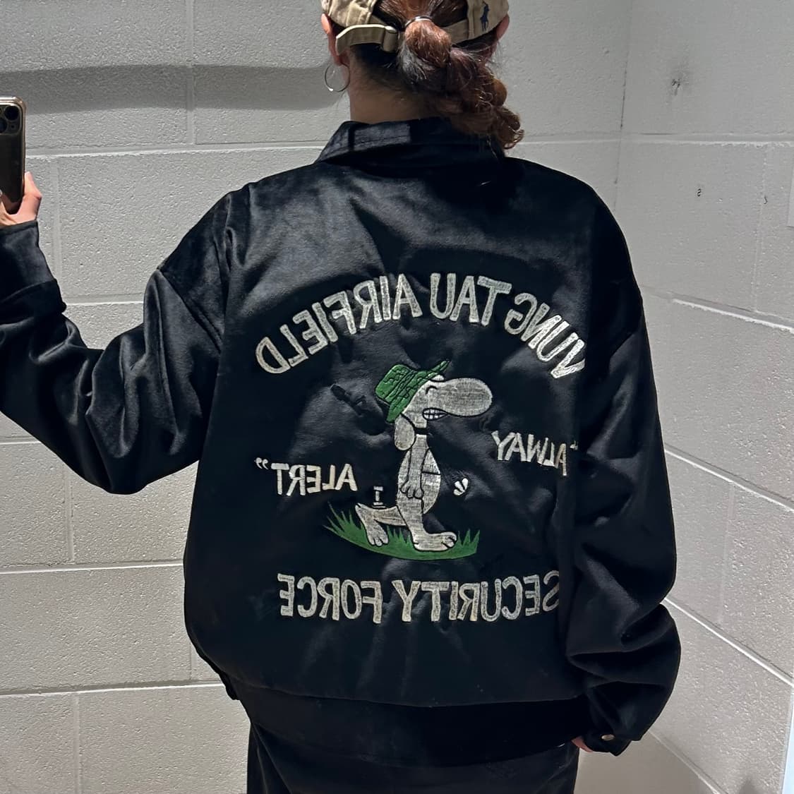 Vintage Snoopy Embroidery Velvet Jacket 상품이미지9