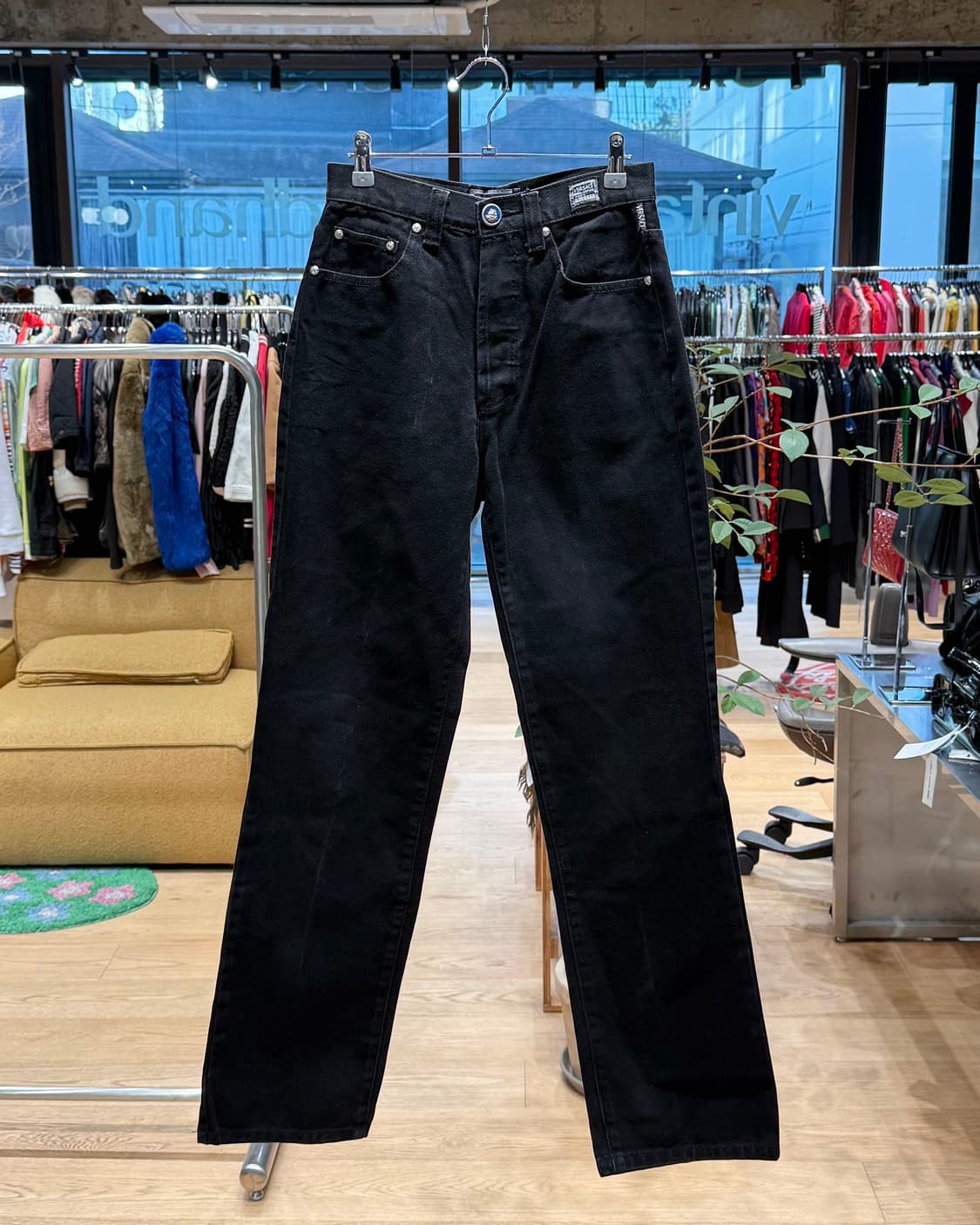 베르사체 진스 쿠틔르 블랙 데님 팬츠  상품이미지1