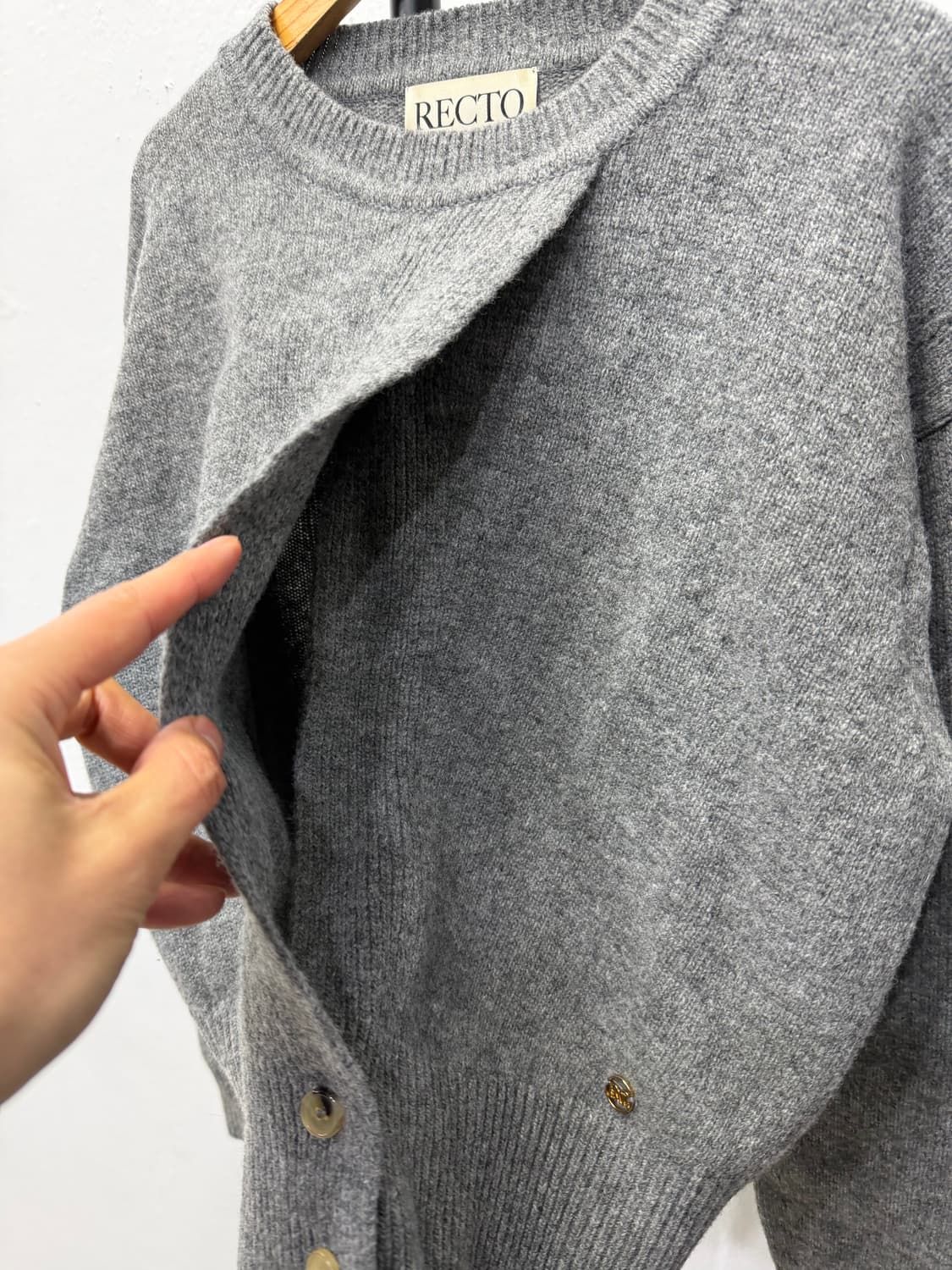 정품) 렉토 여성 회색 절개 니트 M 상품이미지5