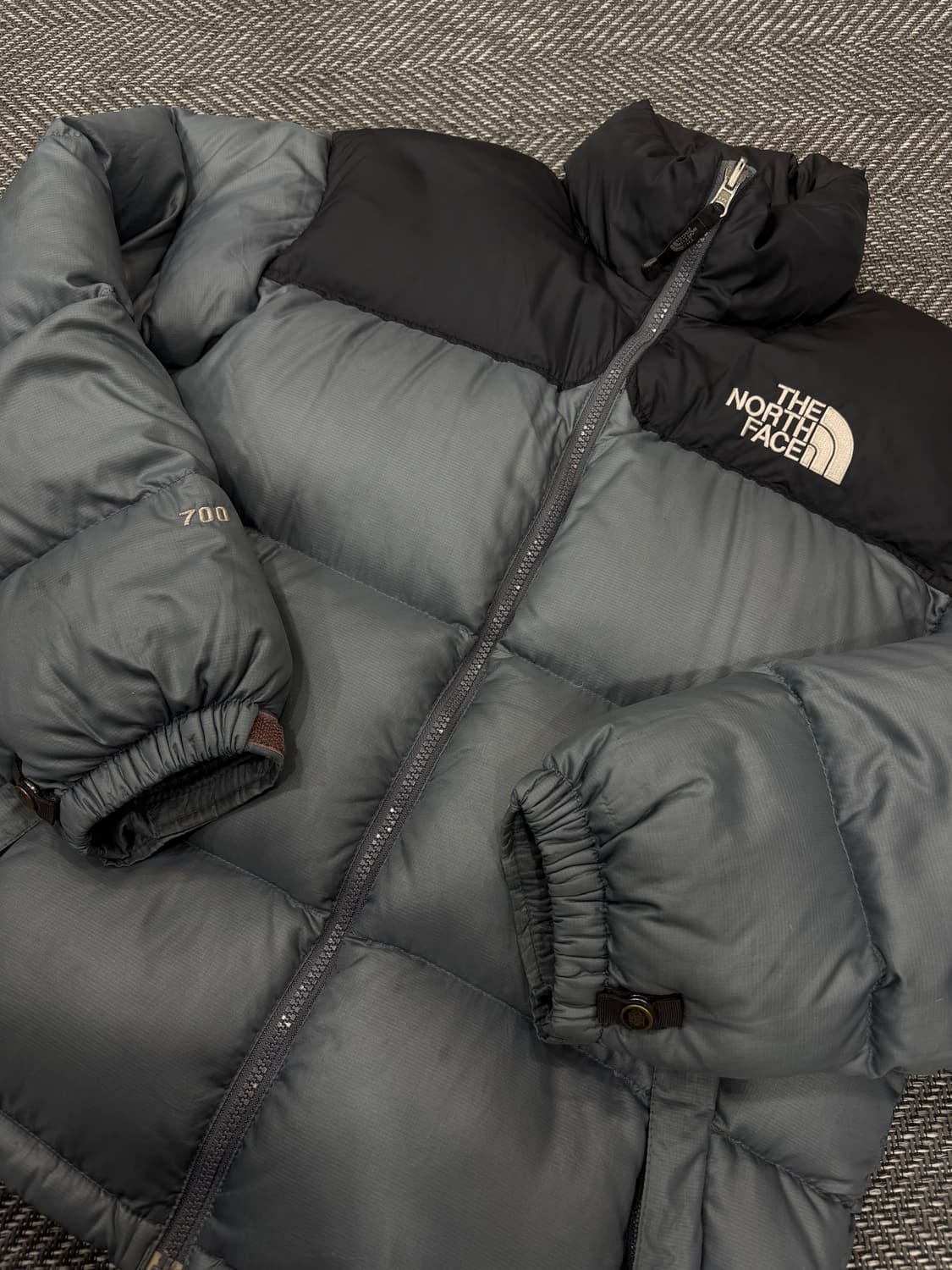 노스페이스 눕시 패딩 검회 상품이미지3