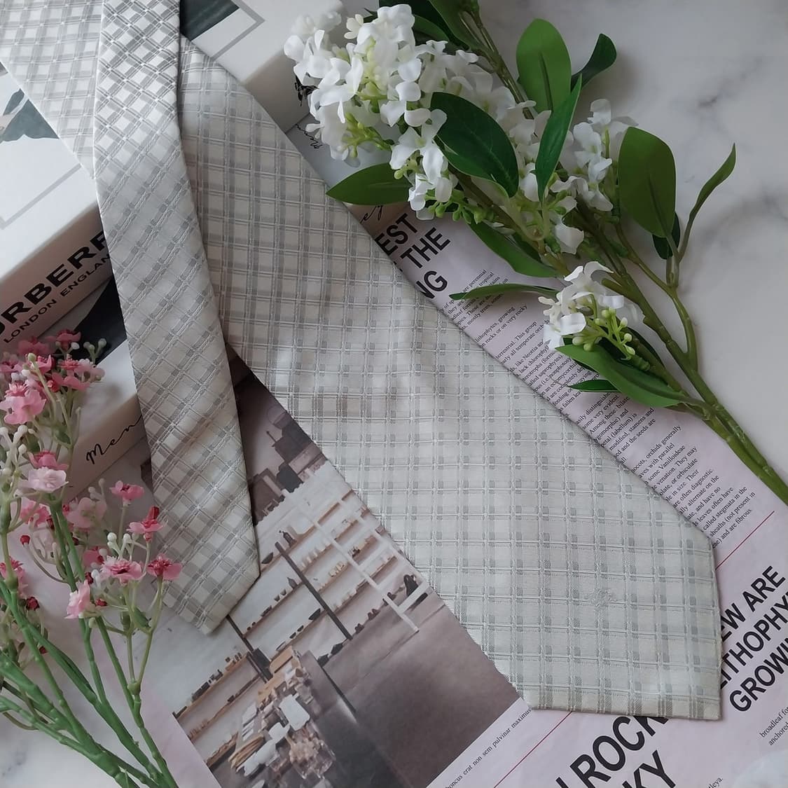 버버리 실크 화이트 실버 체크 넥타이 9.6cm B등급 K1672
 상품이미지2