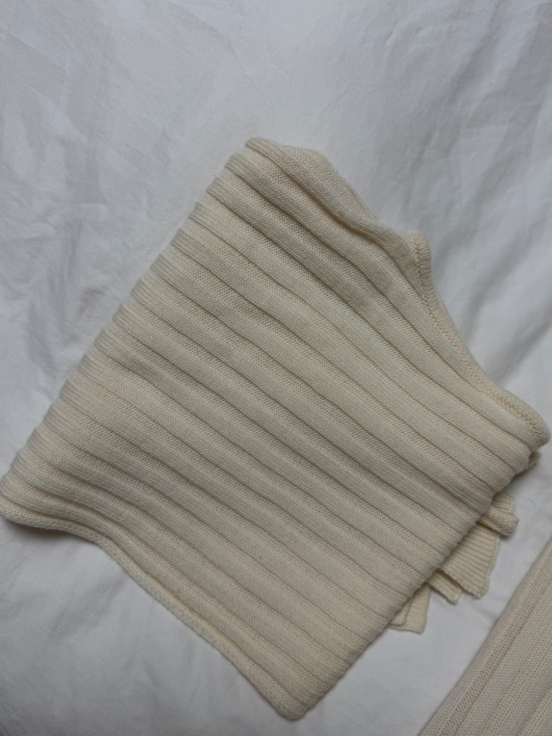 le917 리브드 터틀넥 + 머플러 상품이미지5