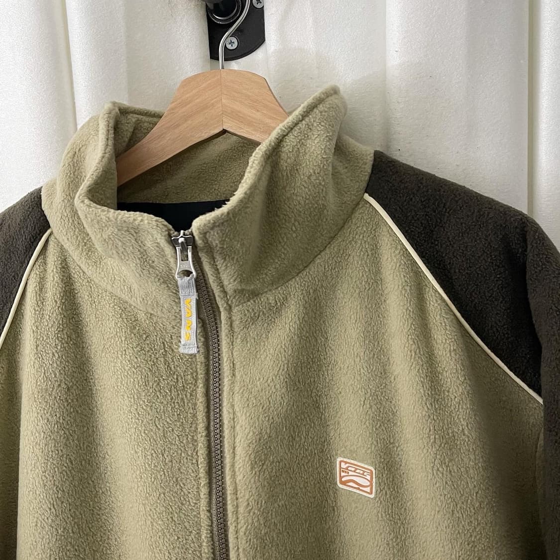 반스 베이지 브라운 배색 후리스 상품이미지3