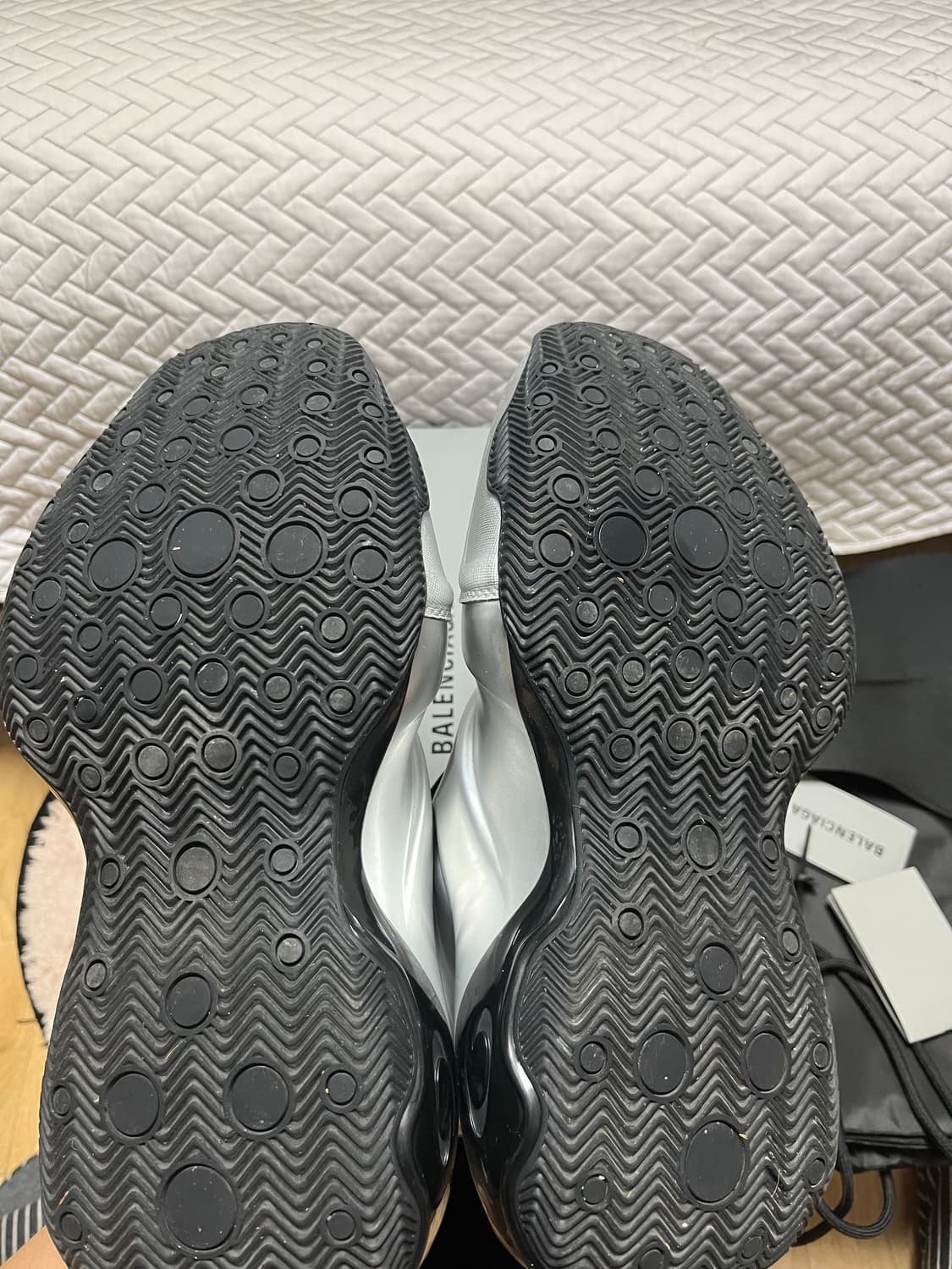 [40] 발렌시아가 바스켓볼 스니커즈 실버 상품이미지10