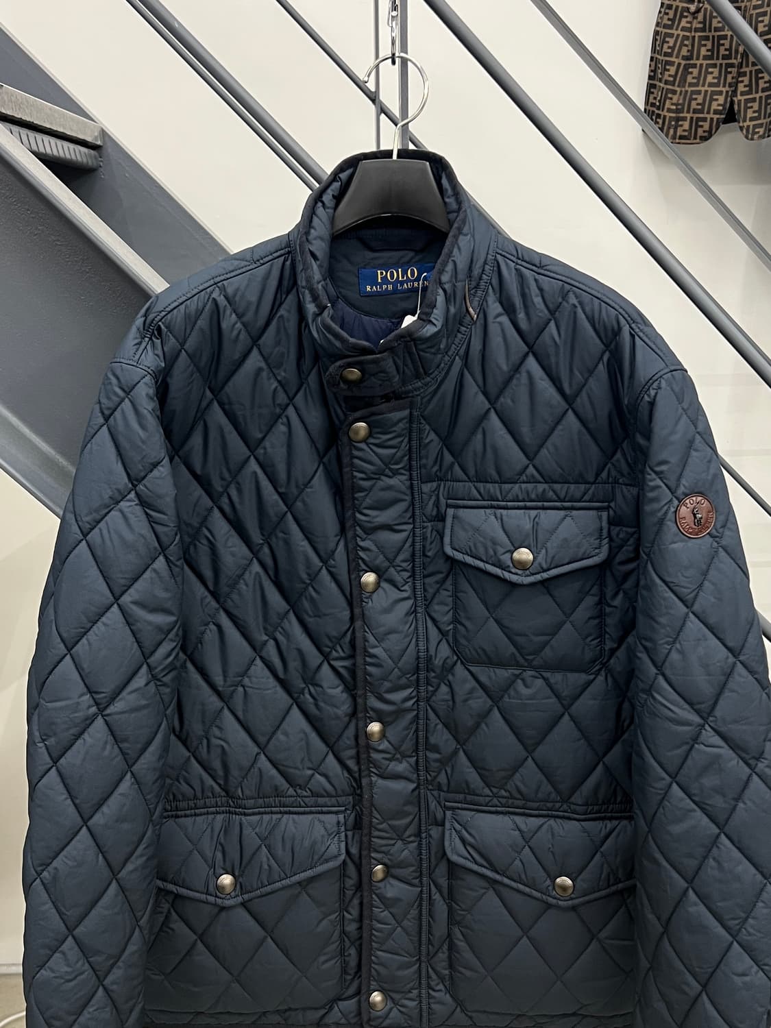 폴로 랄프로렌 23FW 네이비 퀼팅 자켓 상품이미지2