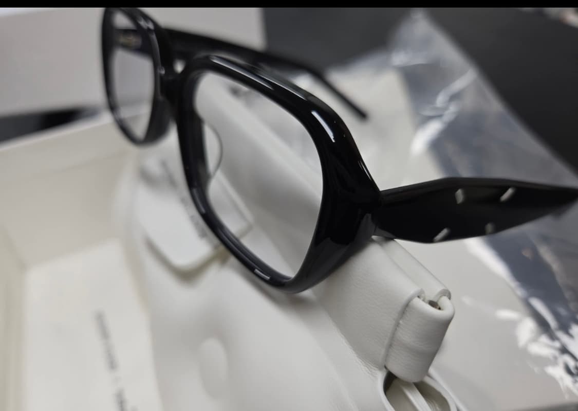 젠틀몬스터 X 메종마르지엘라 MM212 상품이미지2