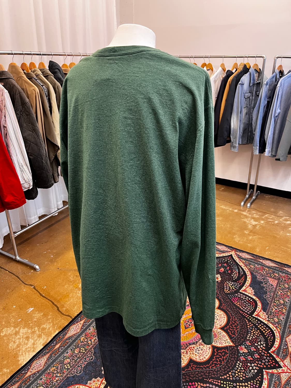 칼하트 루즈핏 포켓 롱슬리브 티셔츠 그린 상품이미지5