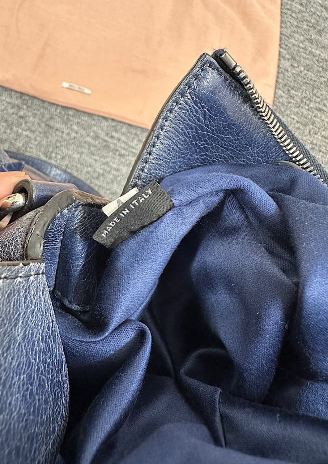 미우미우 사첼백  상품이미지9