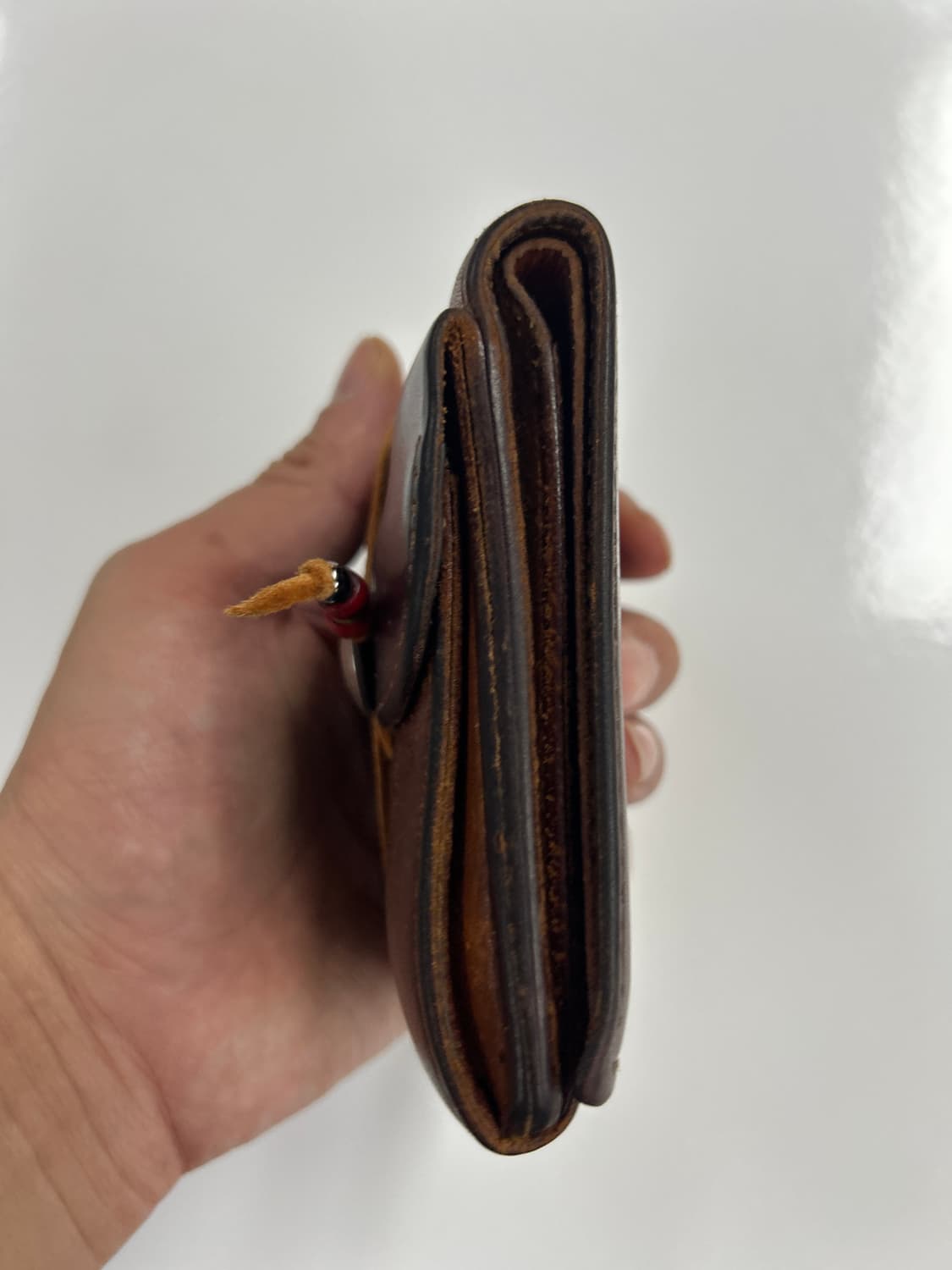 GOROS 고로스 새들레더 다크브라운 콘초 반지갑 상품이미지3