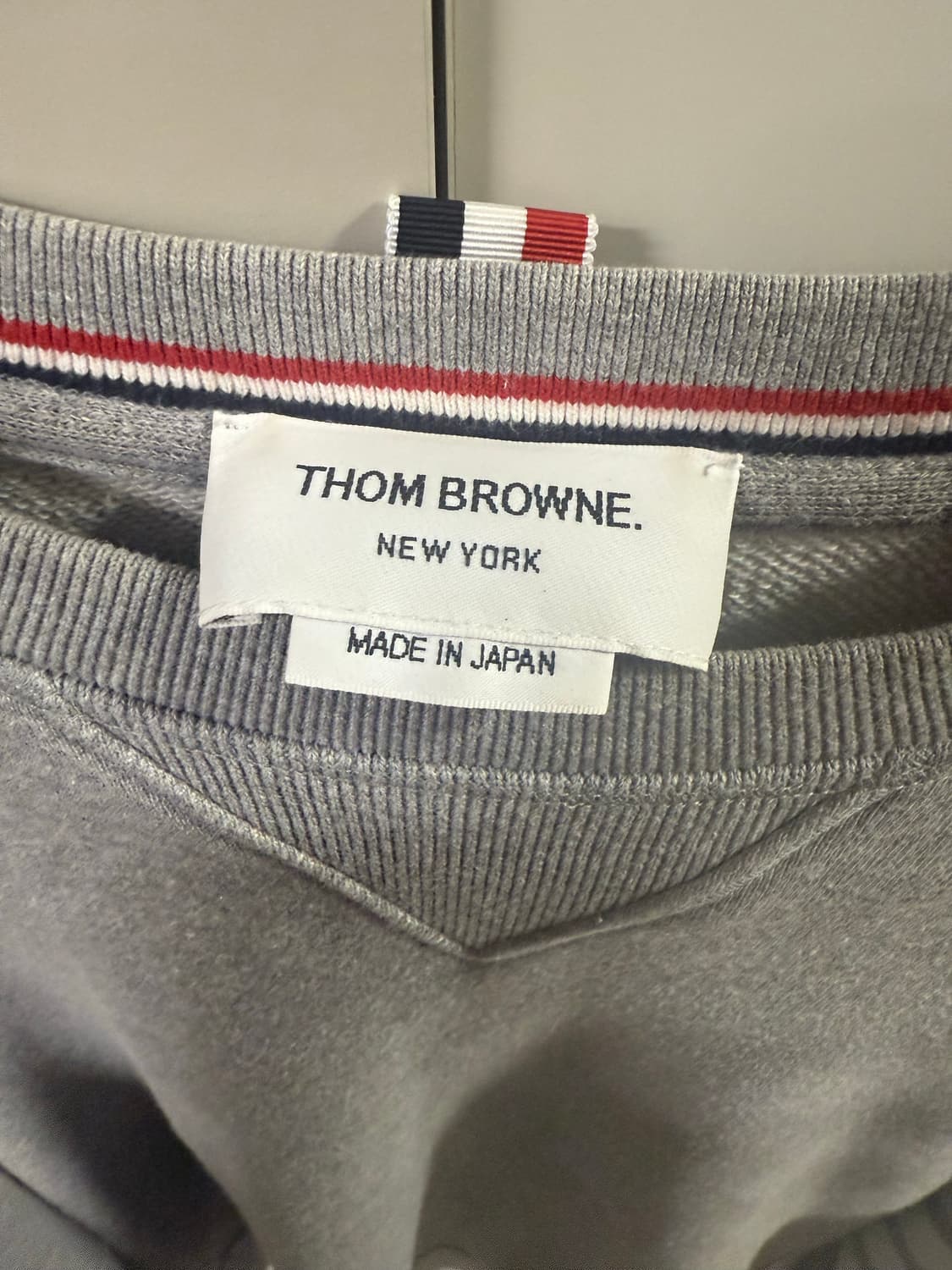 톰브라운 사선완장 맨투맨 4사이즈 상품이미지4