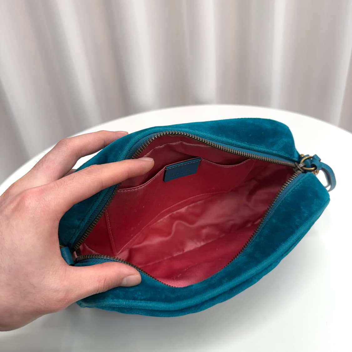 [정품] 구찌 벨벳 마틀라세 GG 마몽 스몰 크로스백 상품이미지6