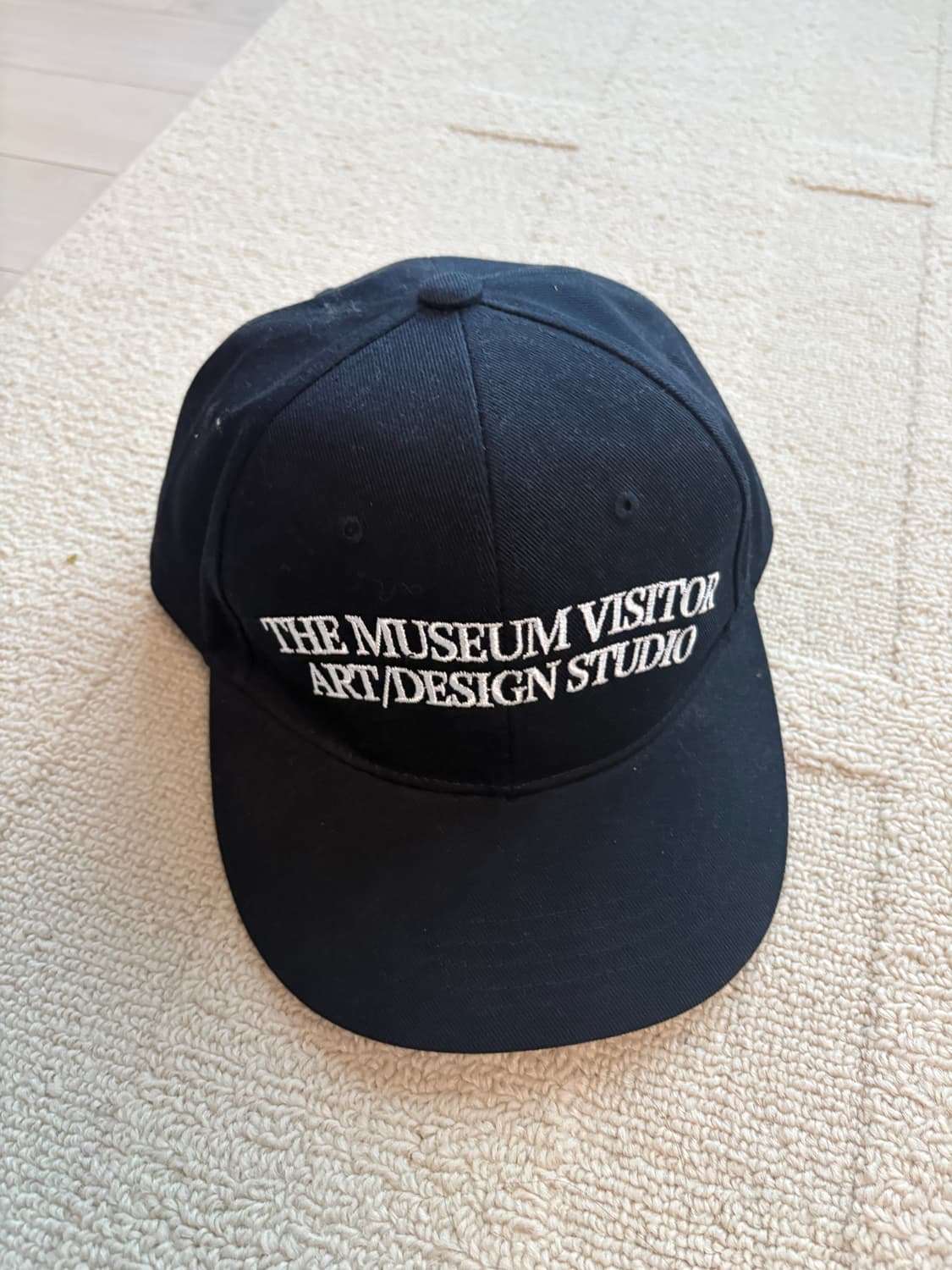 더뮤지엄비지터 모자 상품이미지6