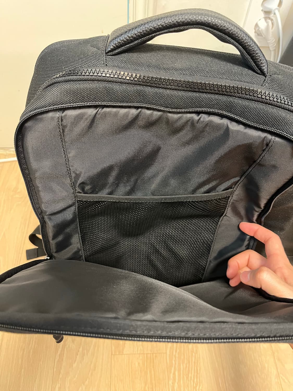 해지스 Hazzys 가죽 블랙 백팩 상품이미지8