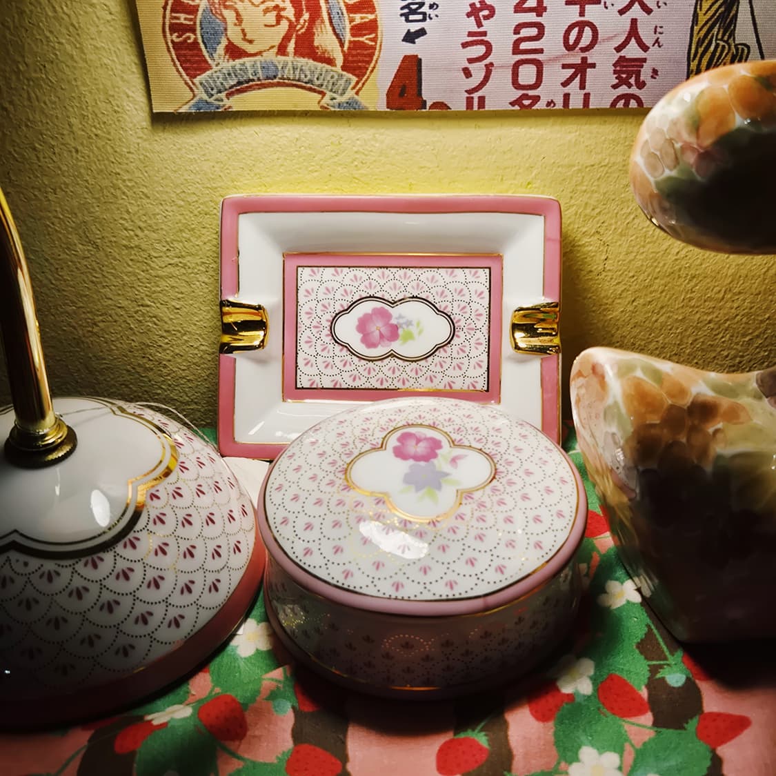 90s 키시마 백자 핑크 플로랄 테이블&램프 세트 상품이미지10