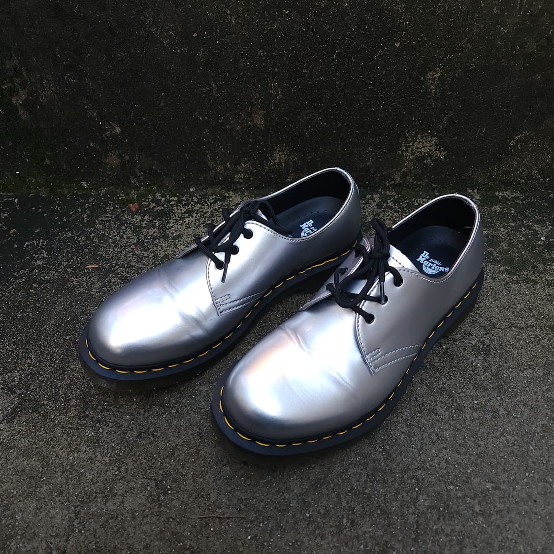 [9UK] 닥터마틴 1461 3홀 Silver (280~285) 상품이미지1