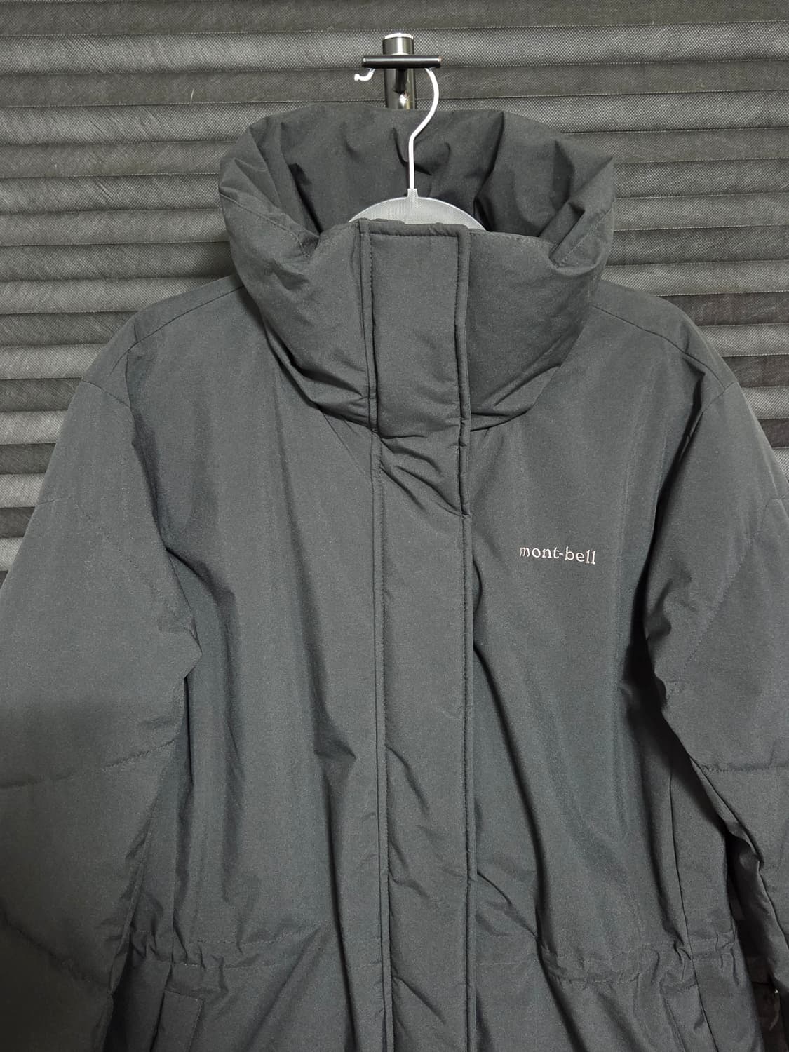 [몽벨] 에어웜 패딩자켓 판매합니다. 상품이미지2