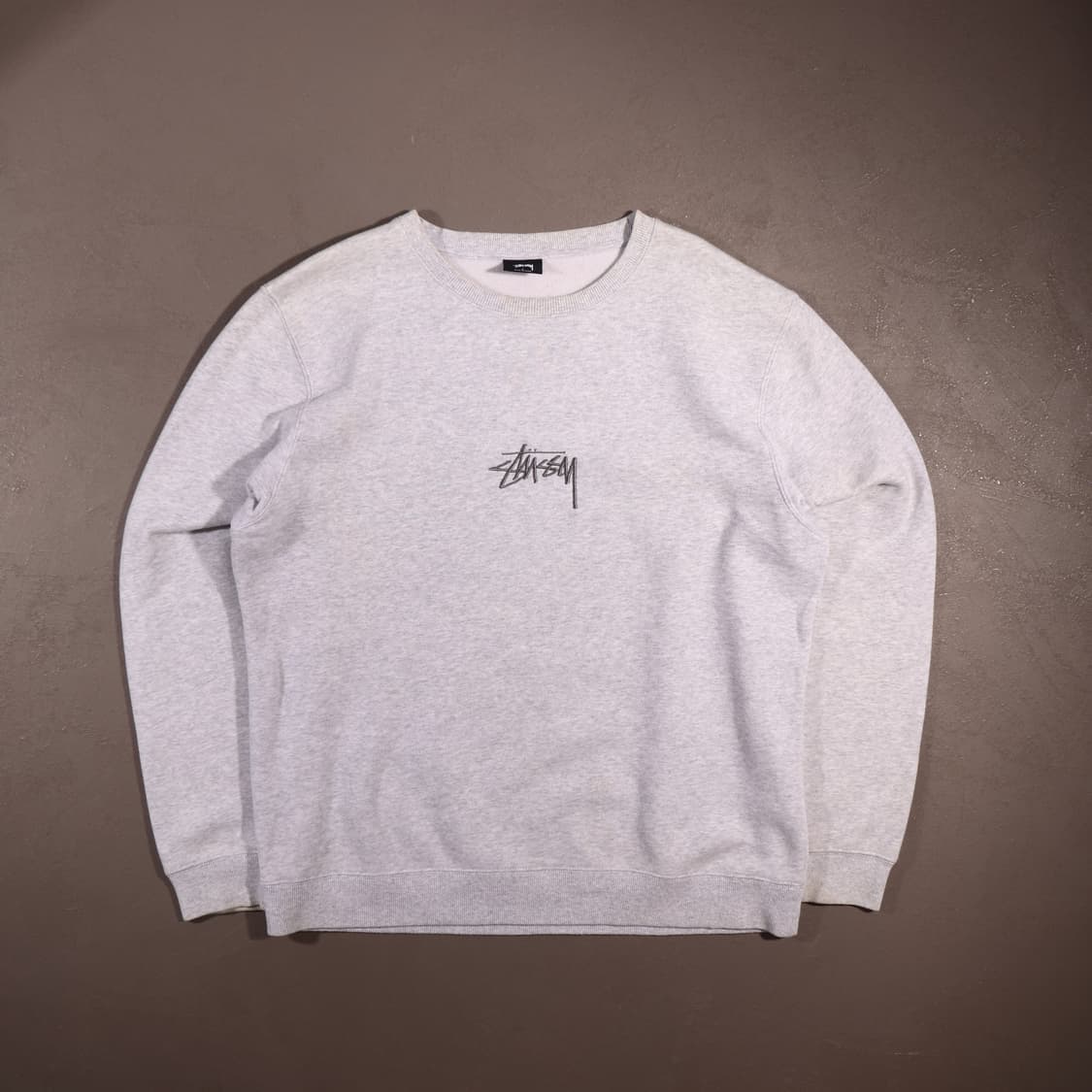 스투시 자수로고 스웻셔츠  상품이미지1