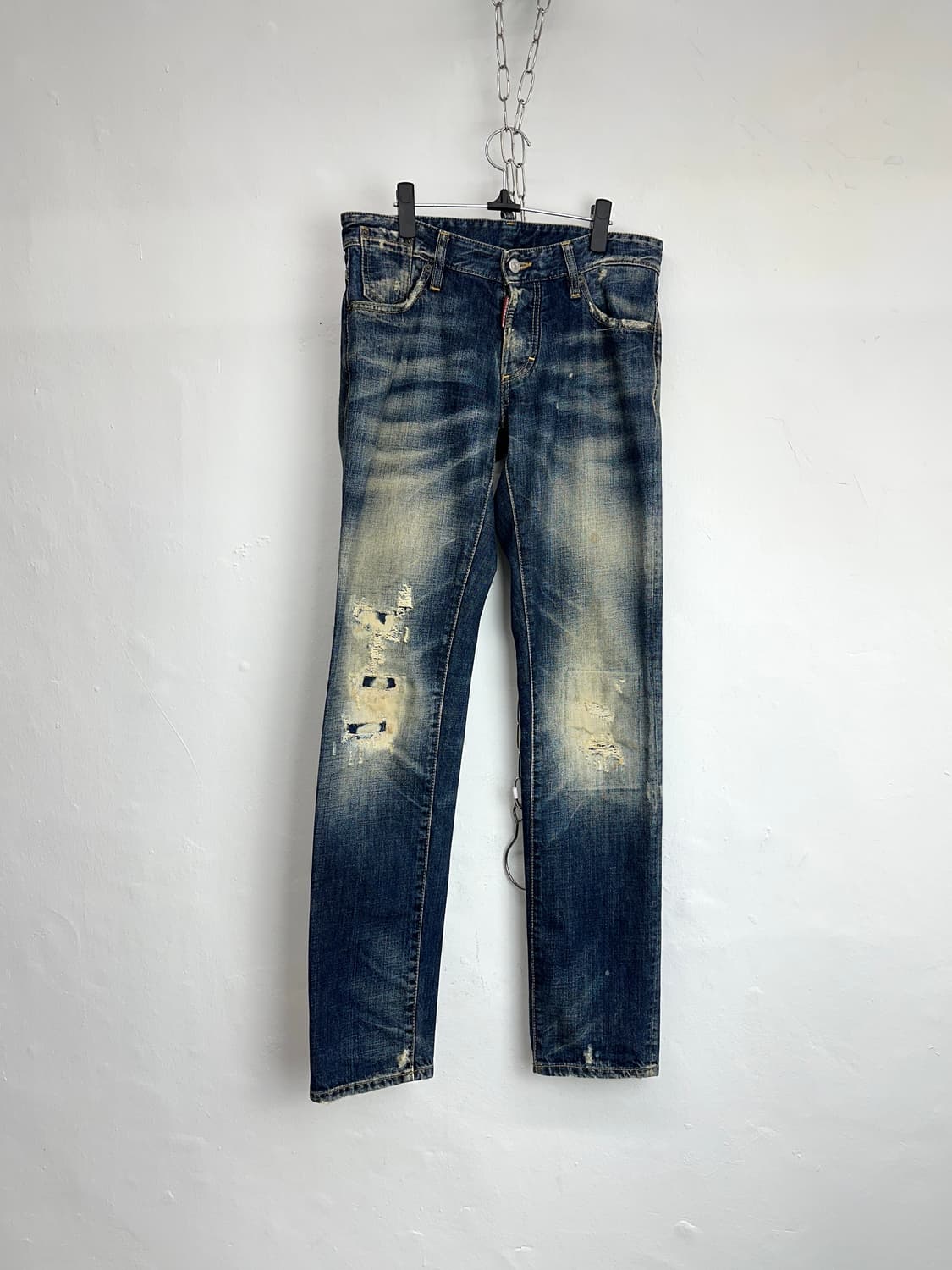 DSQUARED2 Distressed Slim-Fit Patched De 상품이미지5